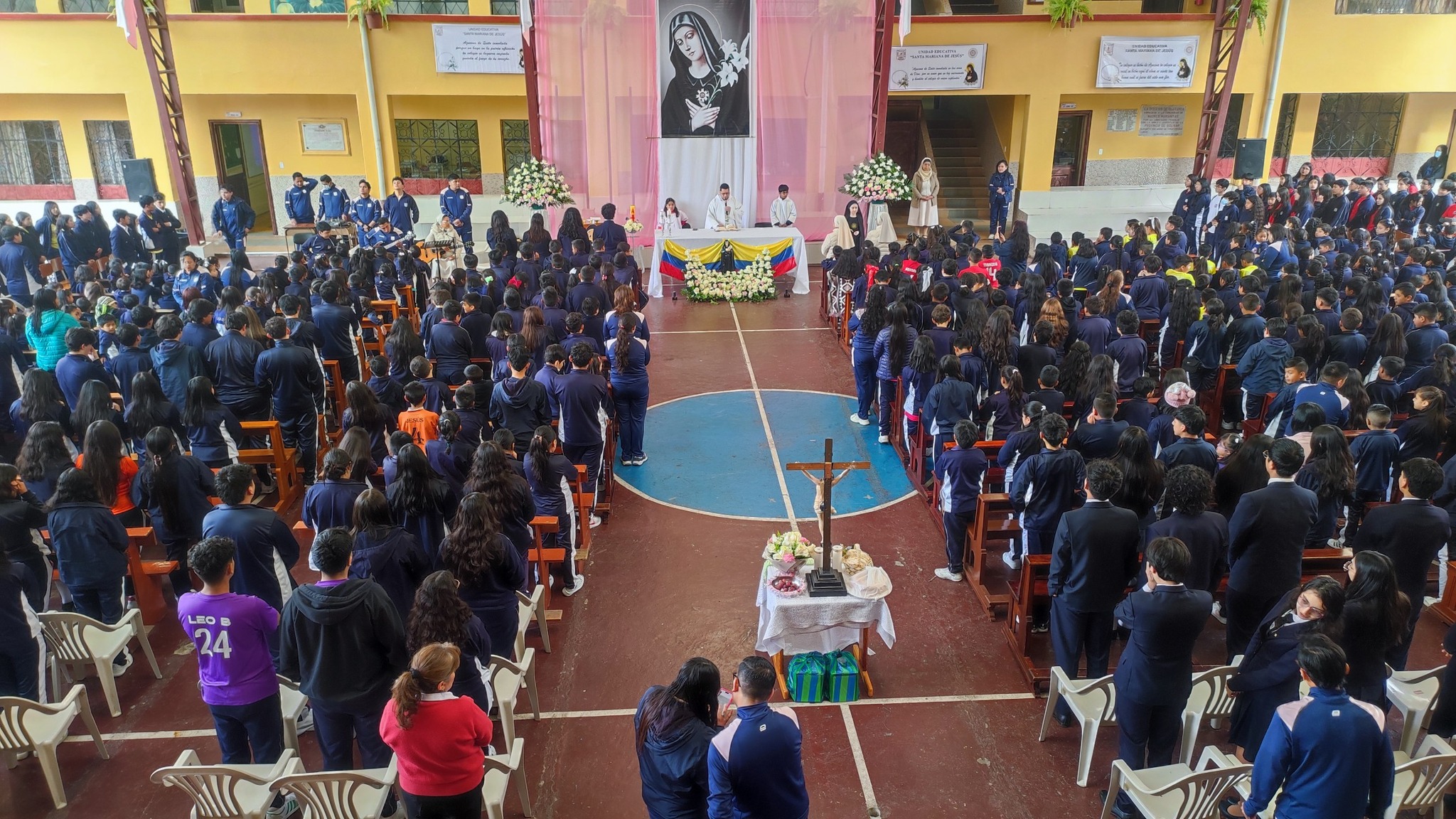 La Unidad Educativa Santa Mariana de Jesús celebró la Eucaristía en honor a su patrona