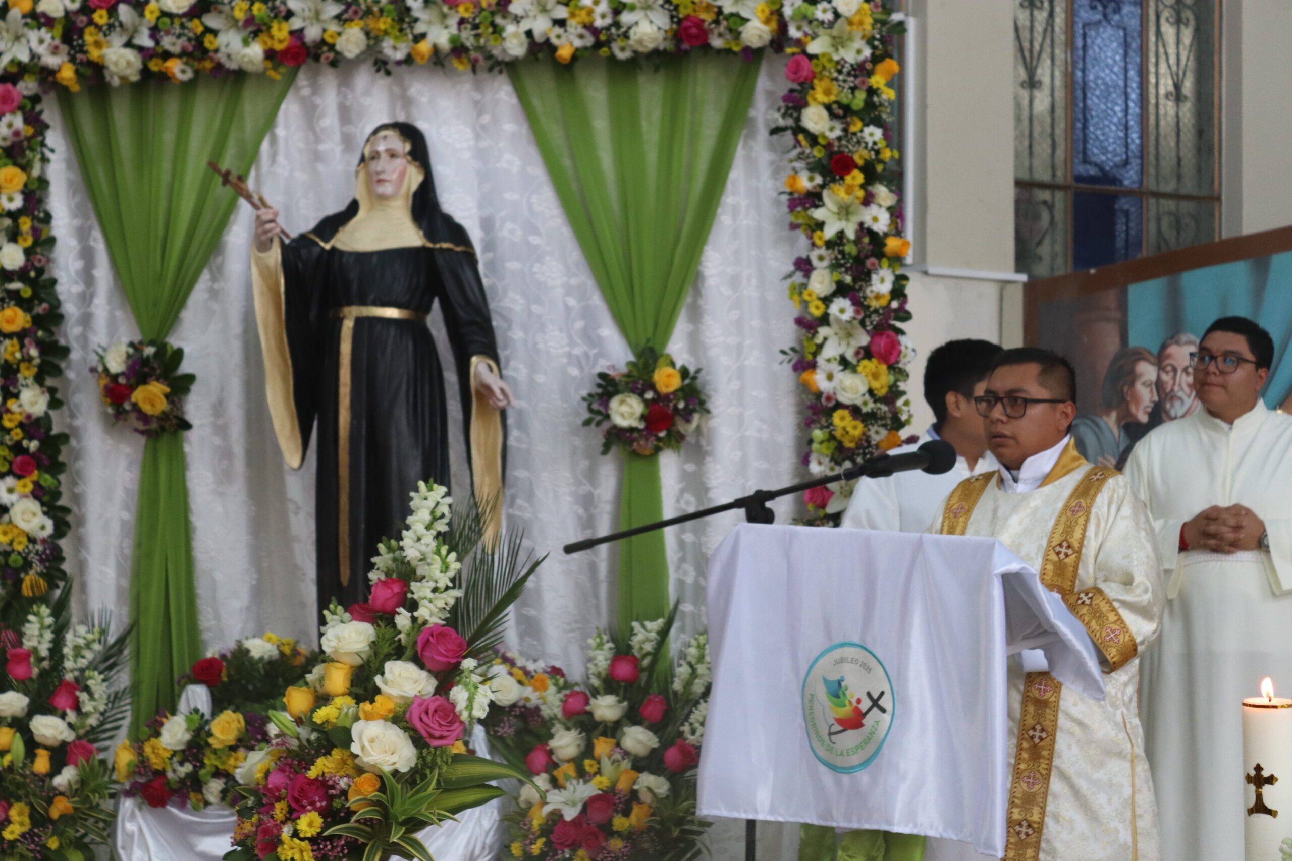 Multitudinaria celebración en honor a Santa Rita de Casia en Chillanes