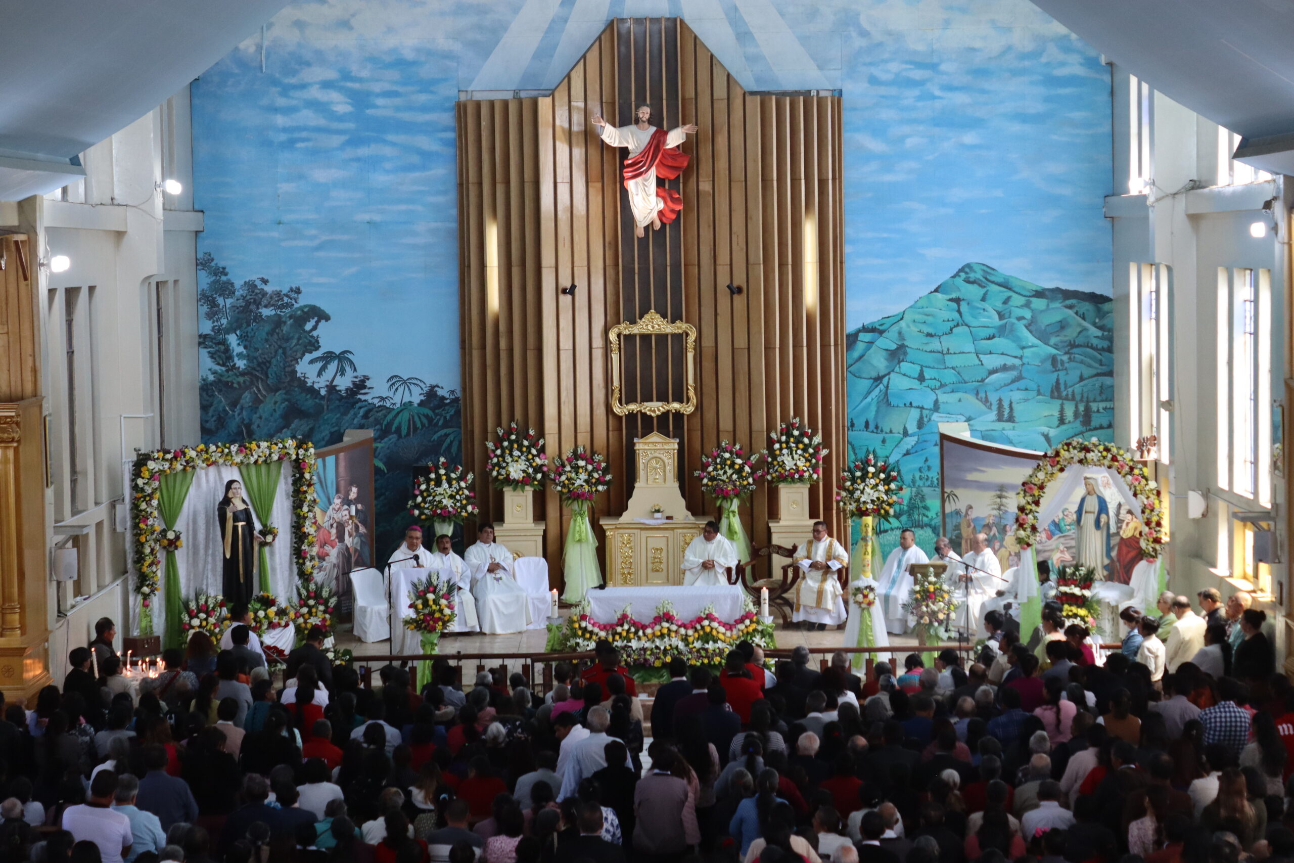 Multitudinaria celebración en honor a Santa Rita de Casia en Chillanes