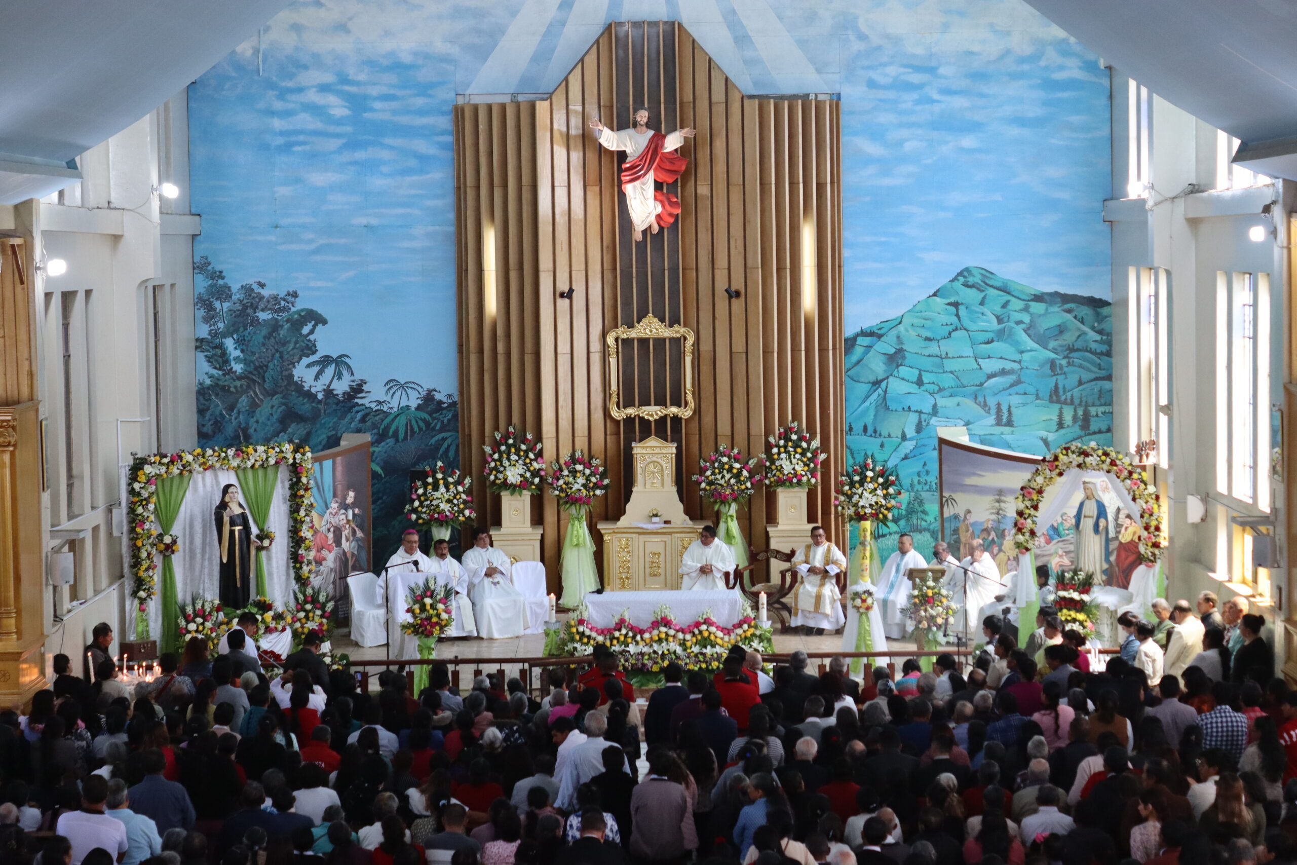 Multitudinaria celebración en honor a Santa Rita de Casia en Chillanes