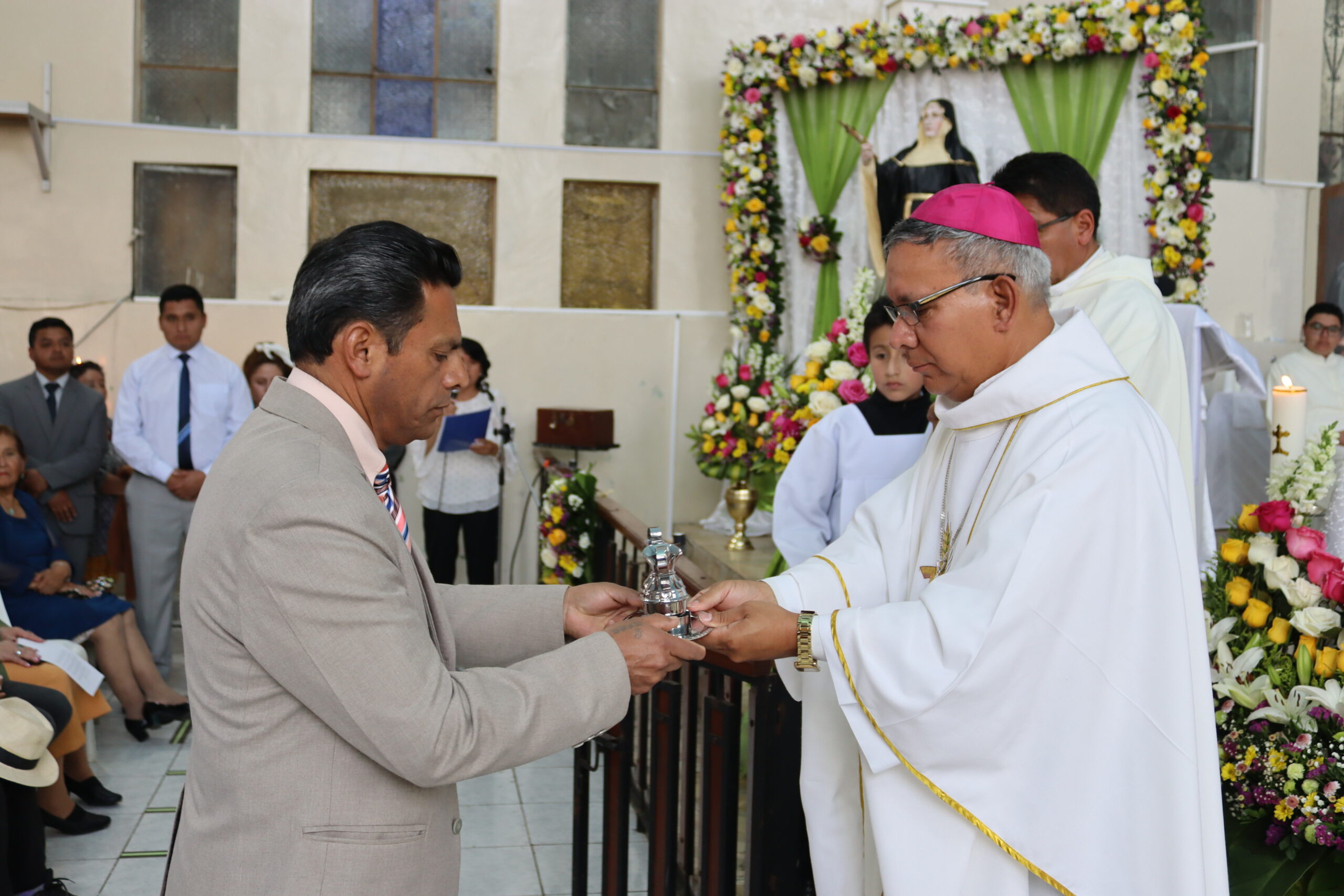 Multitudinaria celebración en honor a Santa Rita de Casia en Chillanes