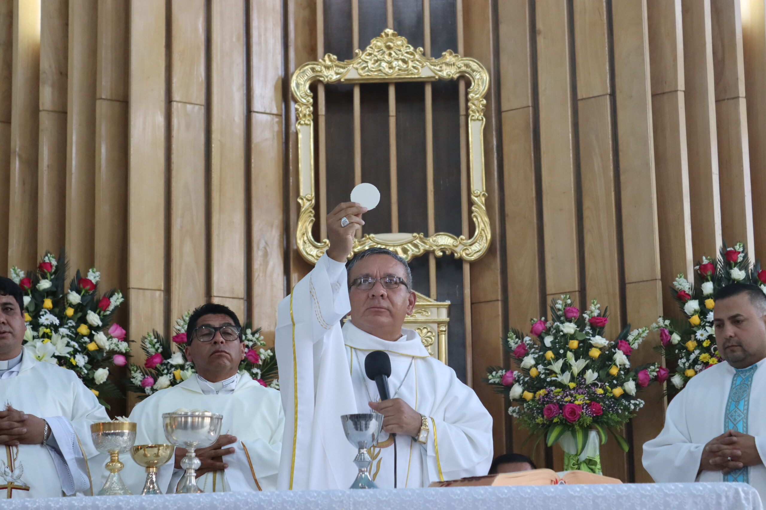 Multitudinaria celebración en honor a Santa Rita de Casia en Chillanes