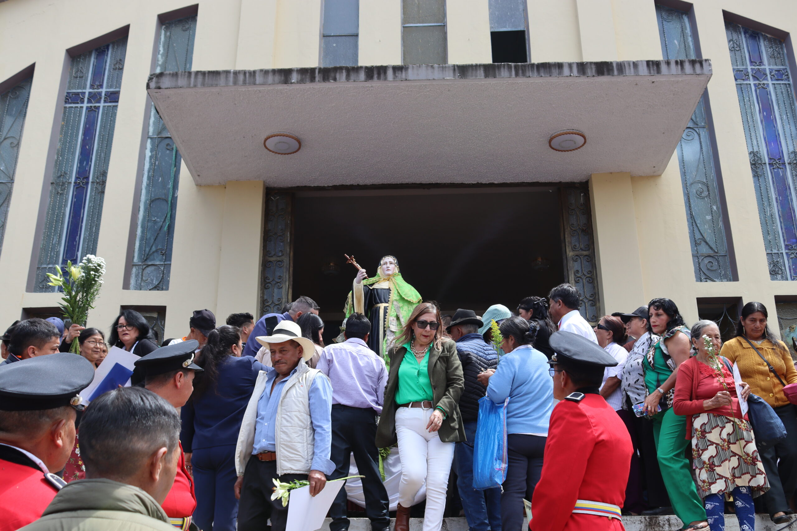 Multitudinaria celebración en honor a Santa Rita de Casia en Chillanes