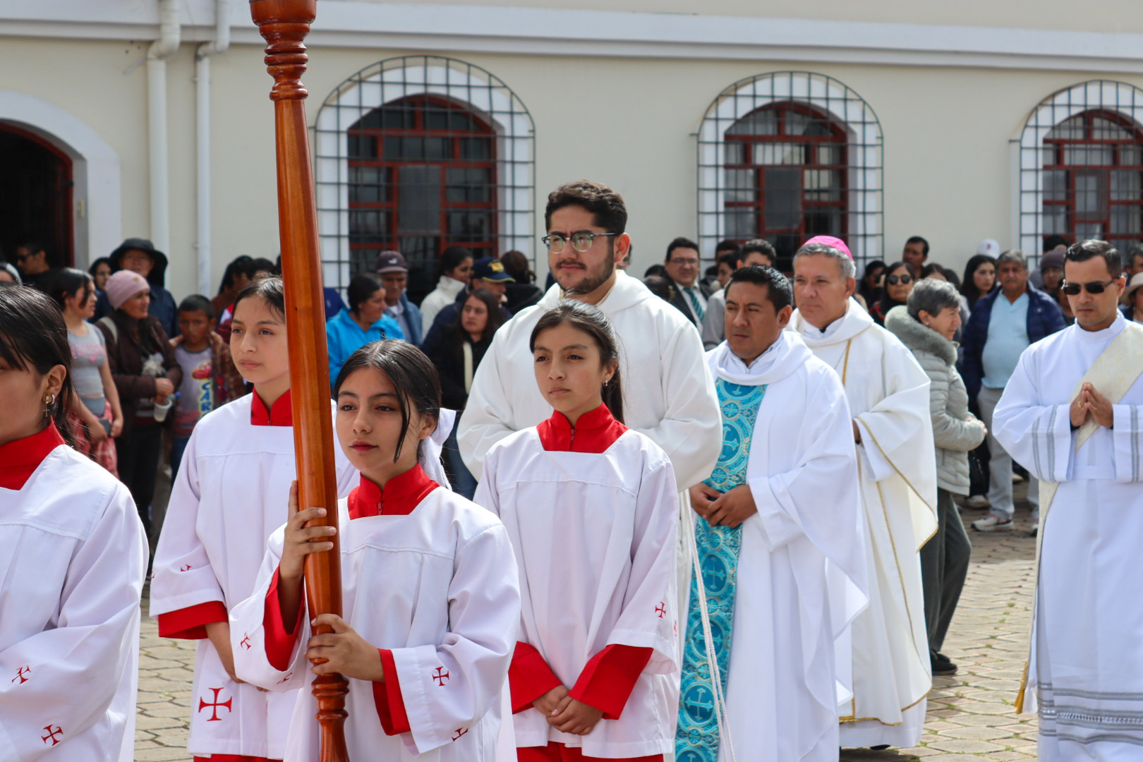 Caminata de fe al Monasterio de Lourdes reúne a más de 2000 peregrinos desde San Miguel