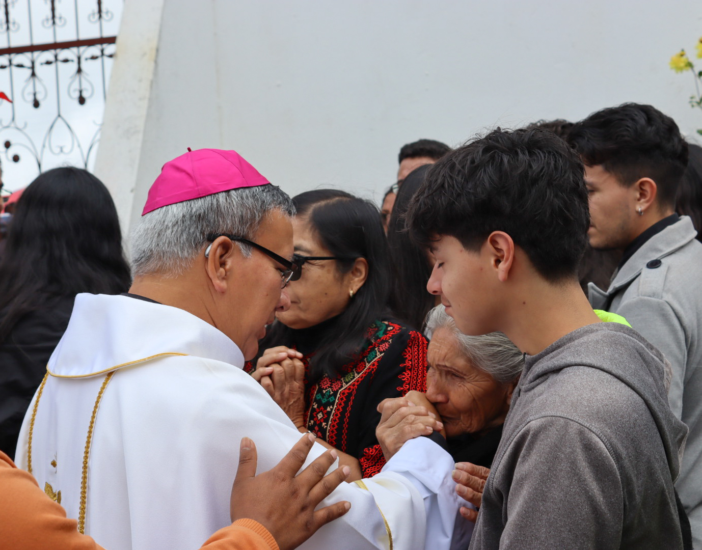 Caminata de fe al Monasterio de Lourdes reúne a más de 2000 peregrinos desde San Miguel