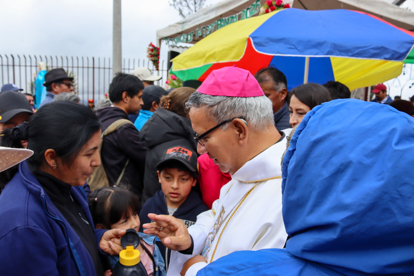 Caminata de fe al Monasterio de Lourdes reúne a más de 2000 peregrinos desde San Miguel