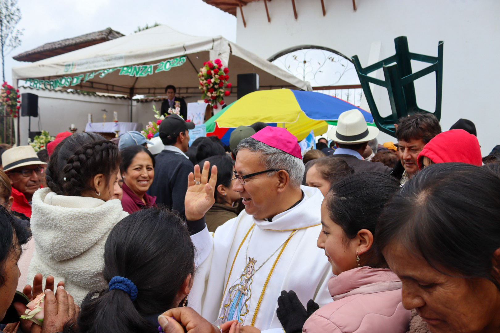 Caminata de fe al Monasterio de Lourdes reúne a más de 2000 peregrinos desde San Miguel