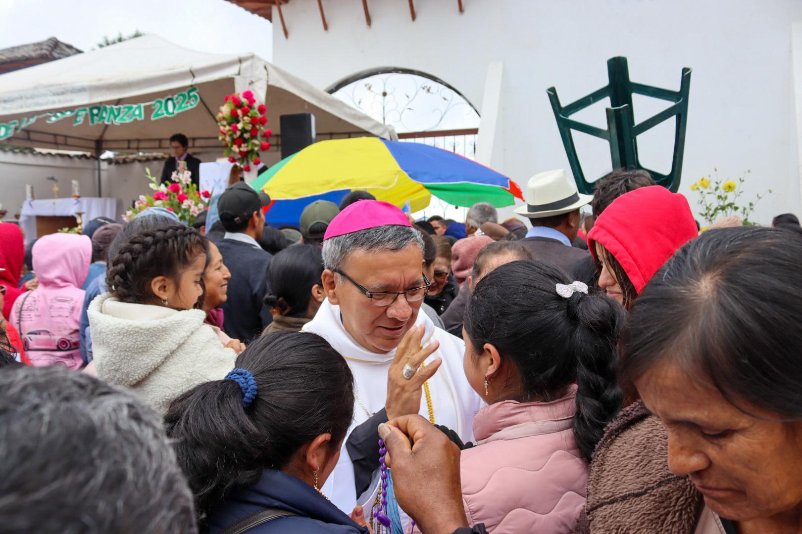 Caminata de fe al Monasterio de Lourdes reúne a más de 2000 peregrinos desde San Miguel