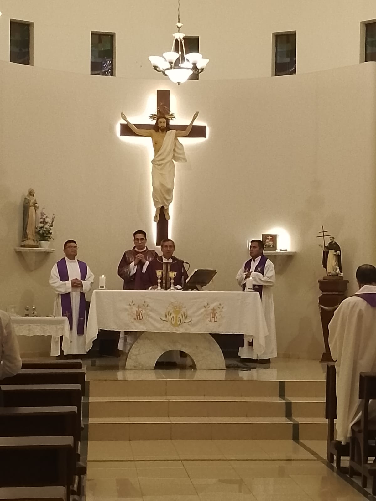 CLERO DE GUARANDA VIVIÓ RETIRO ESPIRITUAL EN GUAYAQUIL