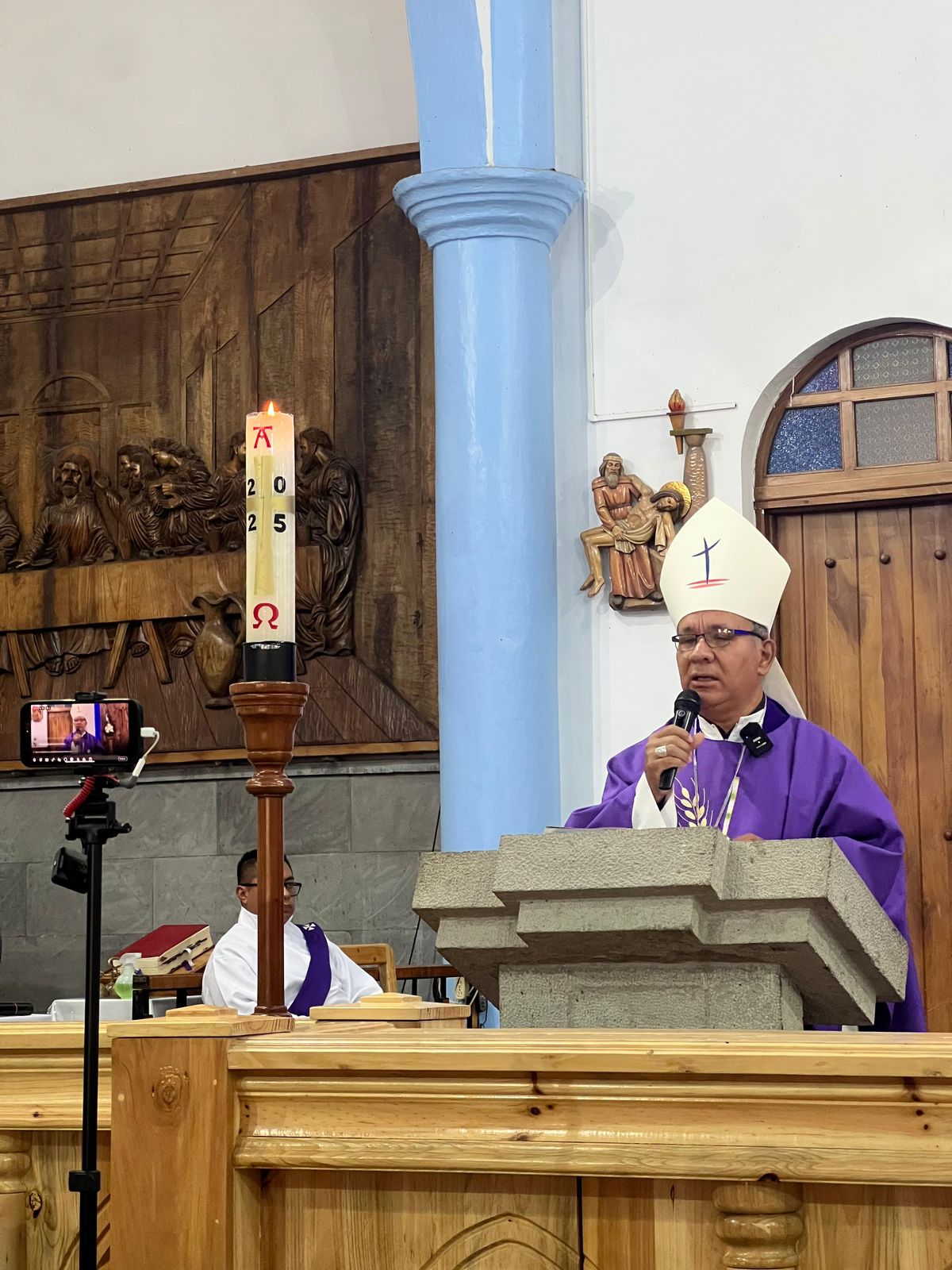 Misa de sufragio por el alma del Papa Francisco en el Santuario Nacional El Guayco