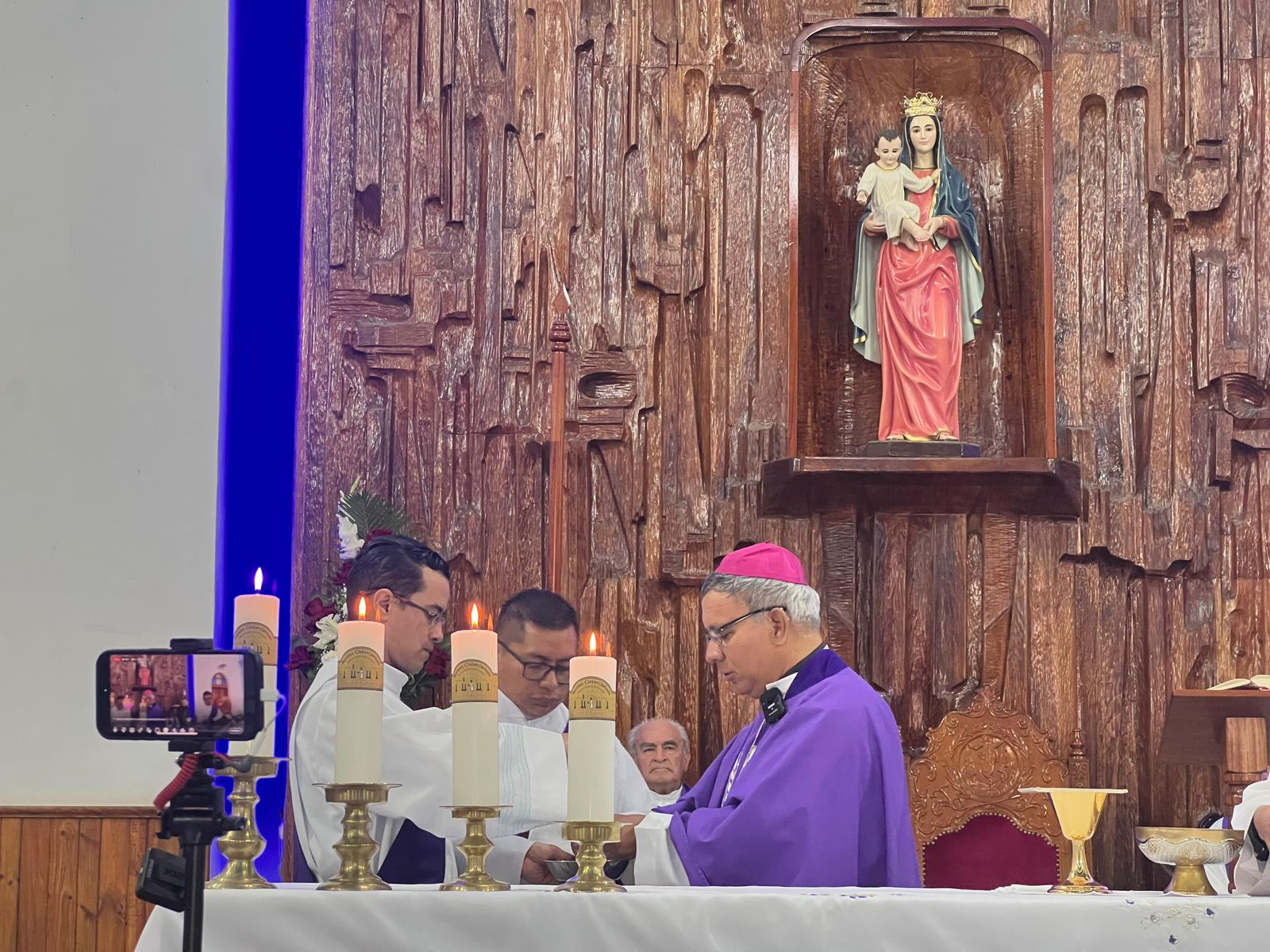 Misa de sufragio por el alma del Papa Francisco en el Santuario Nacional El Guayco