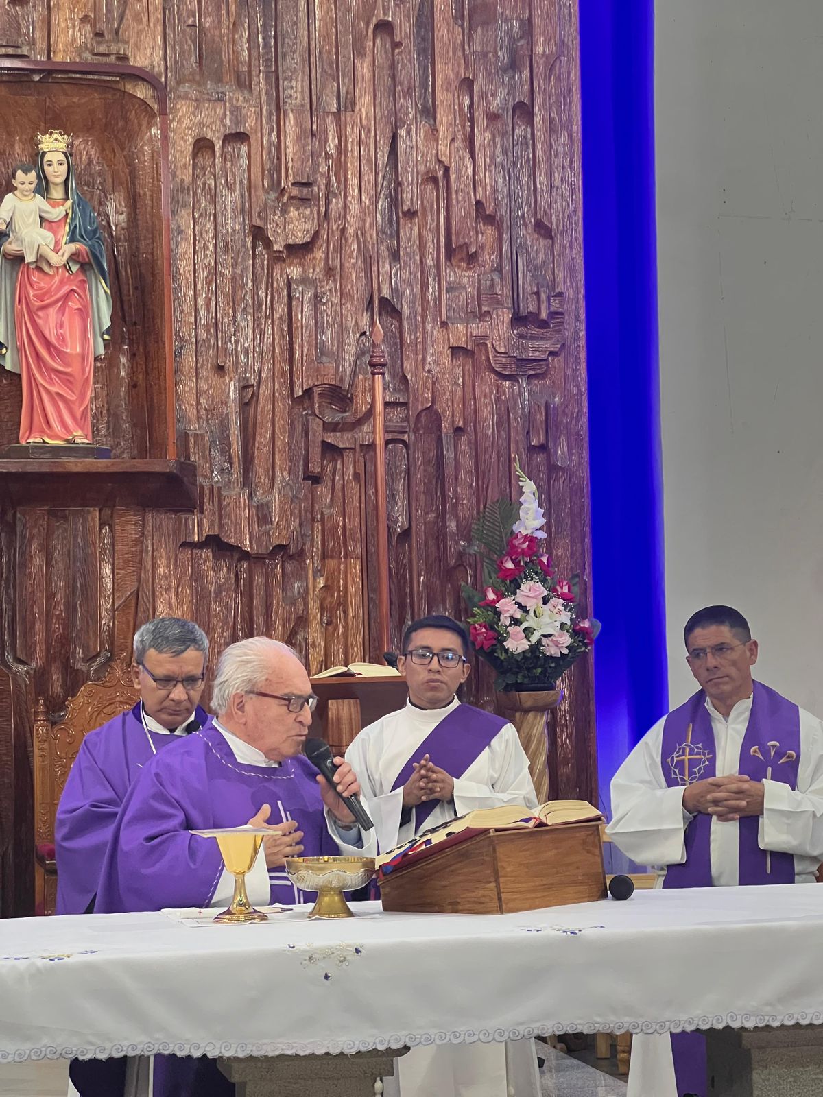 Misa de sufragio por el alma del Papa Francisco en el Santuario Nacional El Guayco