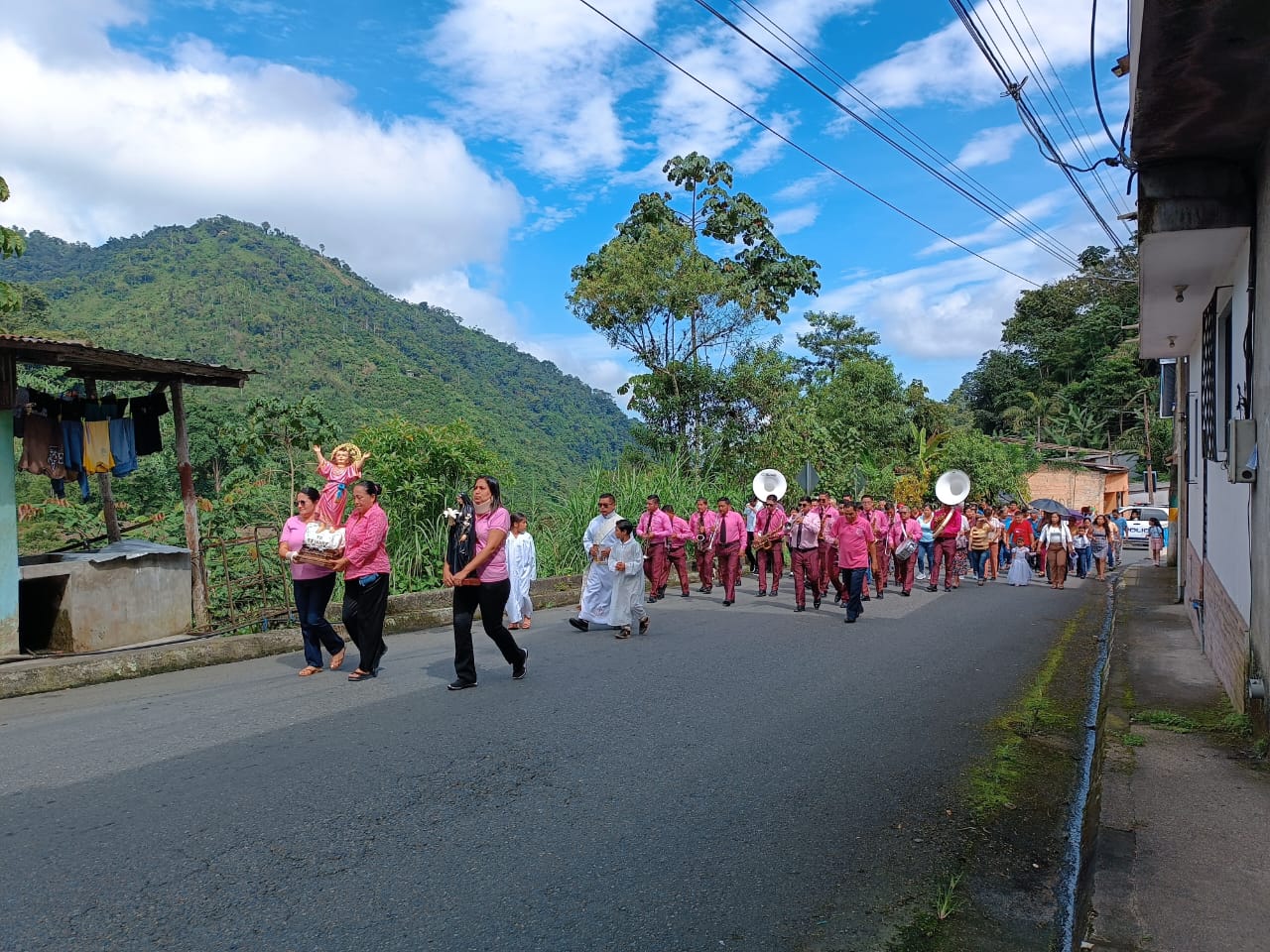 Balsapamba celebra con fe la vida y testimonio de la Santa ecuatoriana del pueblo