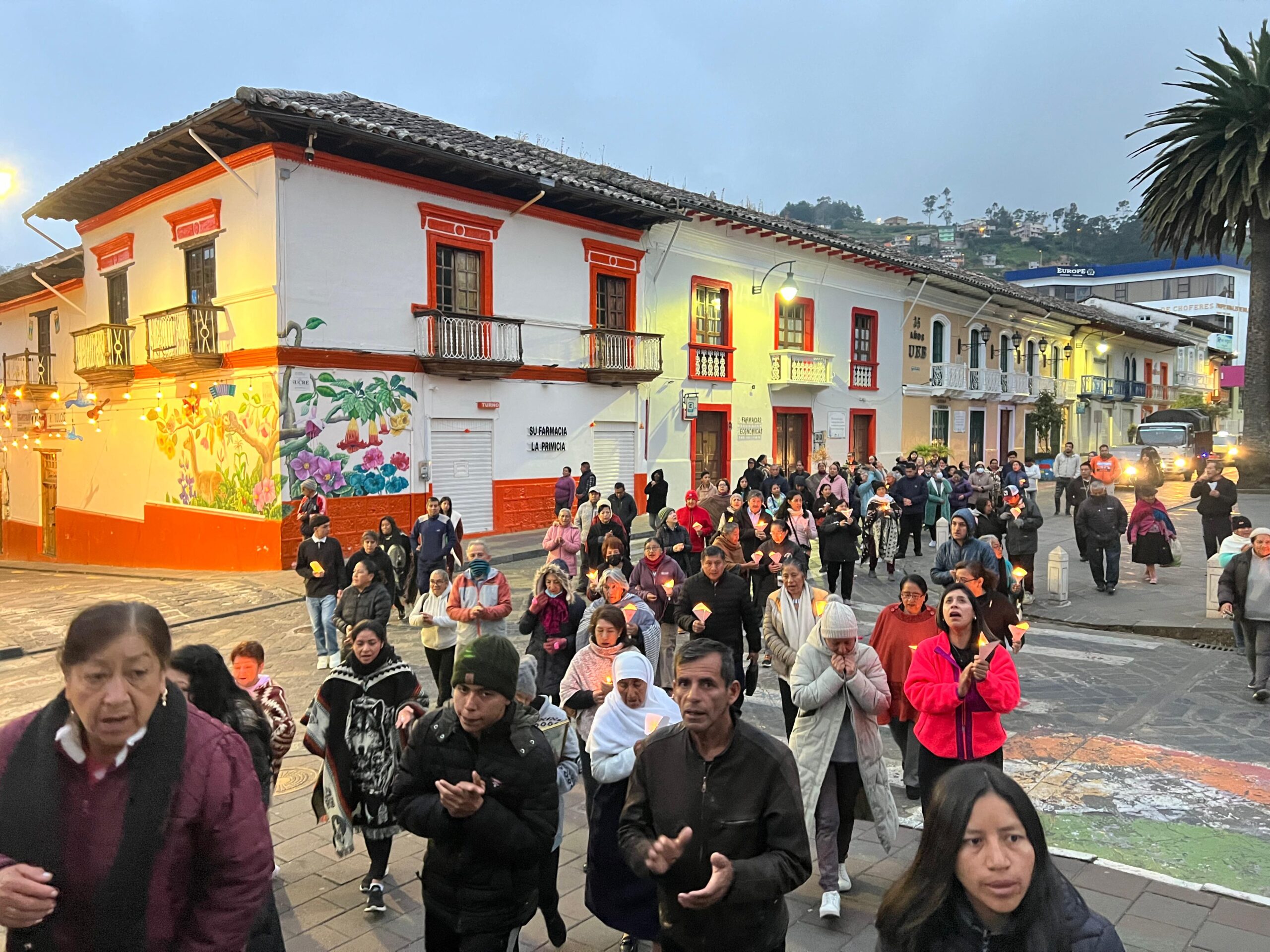 Guaranda despide el Mes de María con fervor: Rosario de la Aurora y Misa presidida por Monseñor Hermenegildo Torres Asanza