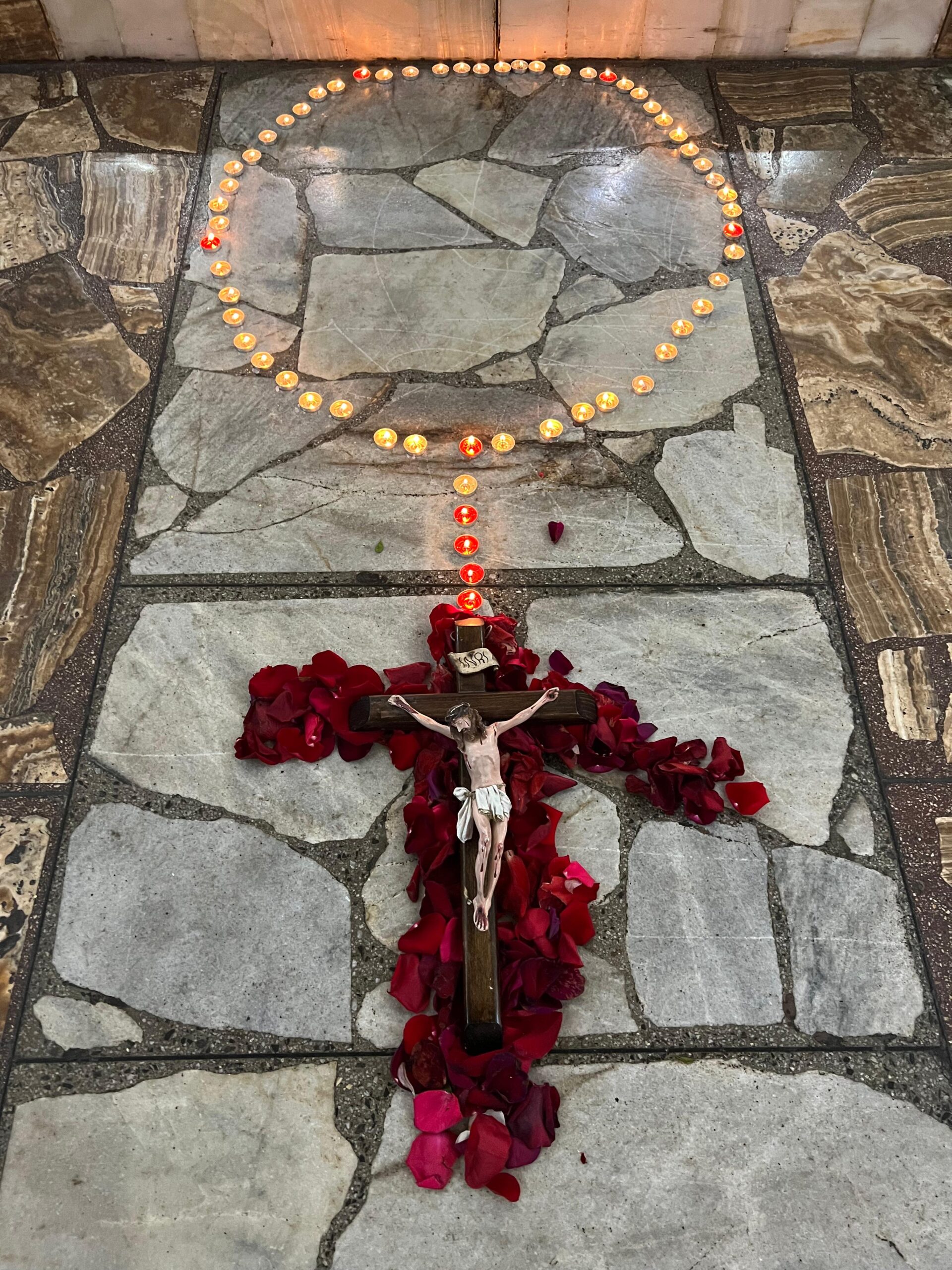 Guaranda despide el Mes de María con fervor: Rosario de la Aurora y Misa presidida por Monseñor Hermenegildo Torres Asanza