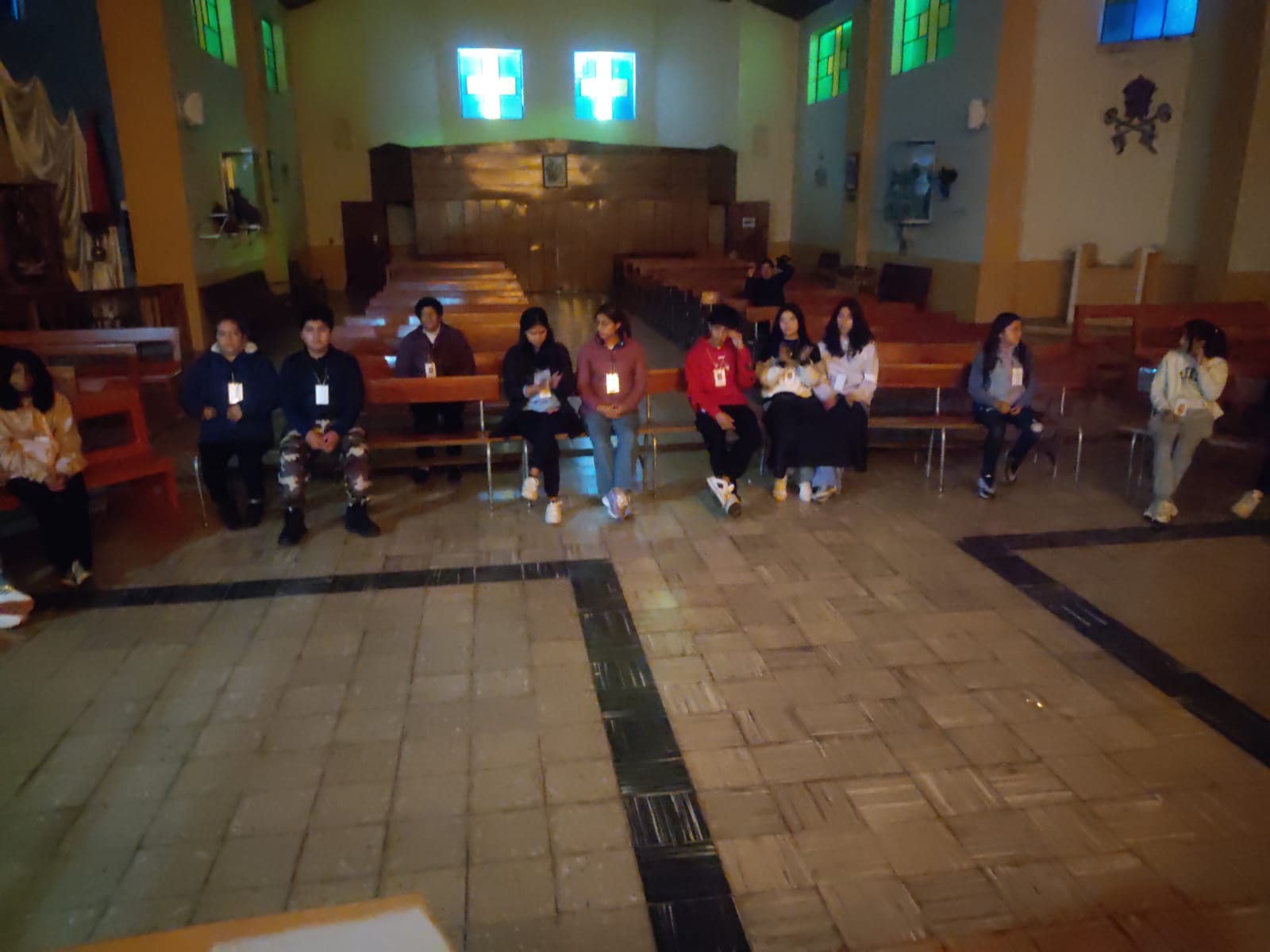 Vigilia de Pentecostés: los jóvenes de la parroquia San Vicente Ferrer vivieron una noche de oración y encuentro con el Espíritu Santo