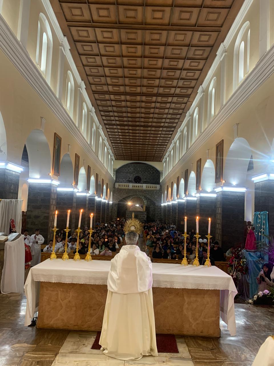 Guaranda celebró la Solemnidad de Corpus Christi con una luminosa procesión eucarística
