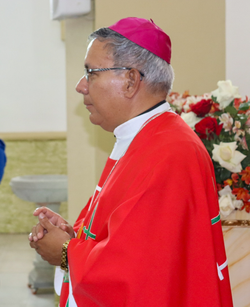 El Espíritu Santo en medio de su pueblo: 61 adolescentes fueron confirmados en la parroquia Arcángel San Miguel