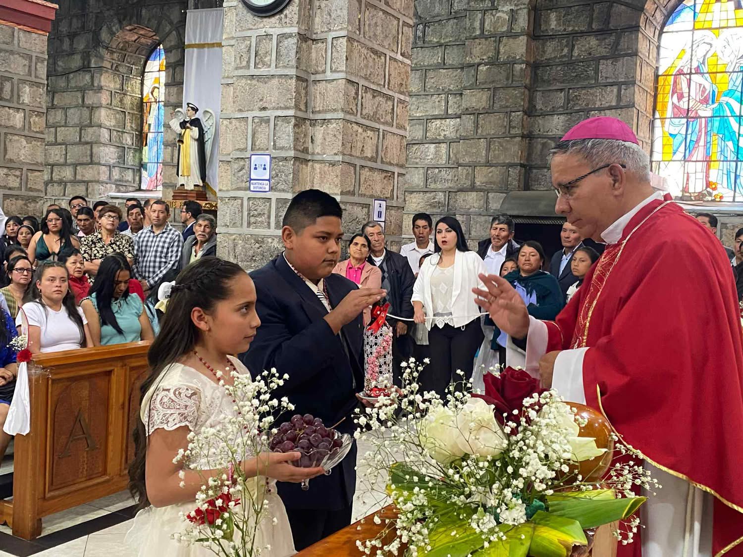 Jóvenes de la parroquia San José de Chimbo recibieron el sacramento de la Confirmación en el Santuario Señor de la Divina Justicia