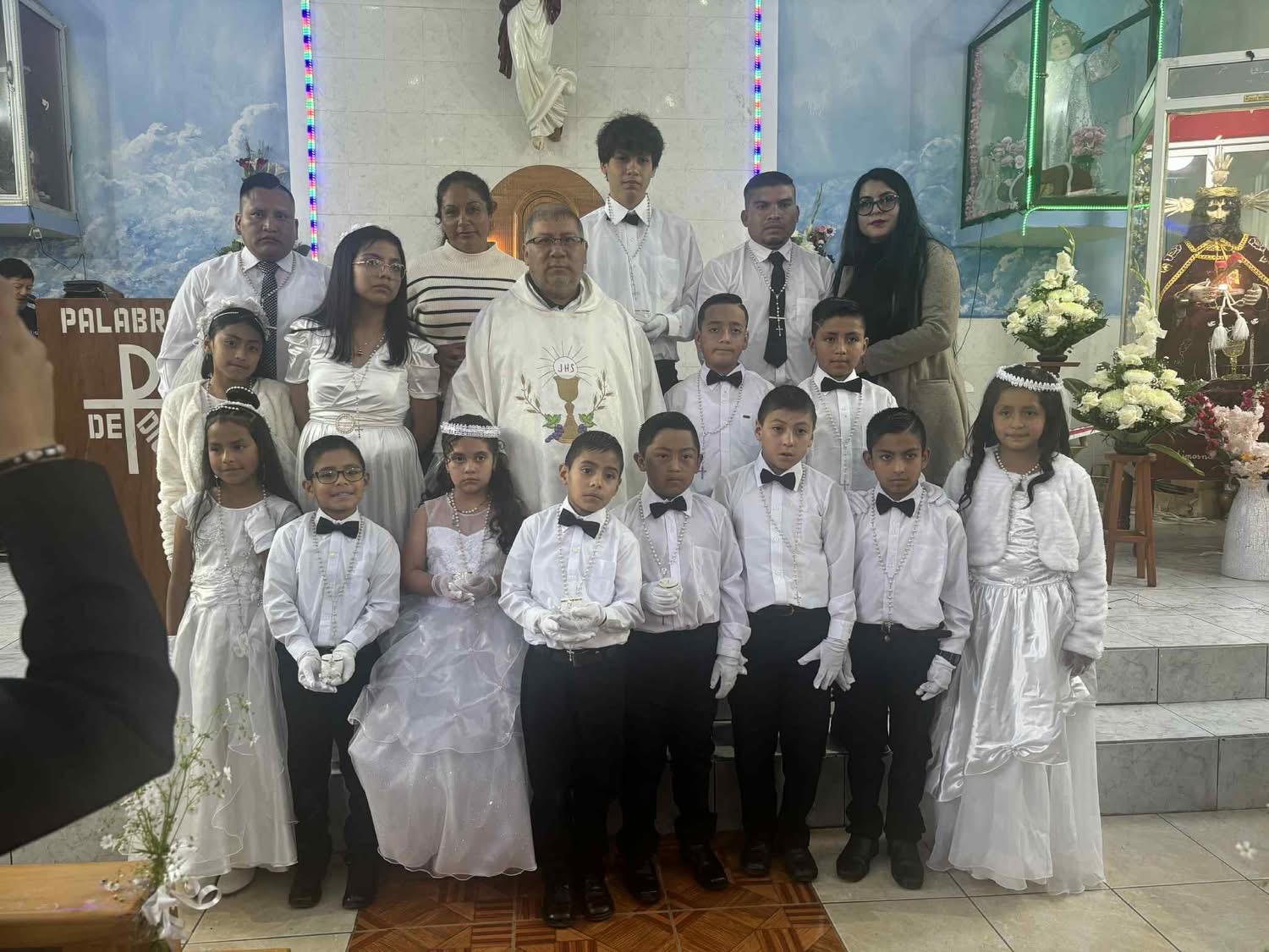 Niños de la parroquia San José de Chimbo recibieron por primera vez a Jesús Eucaristía
