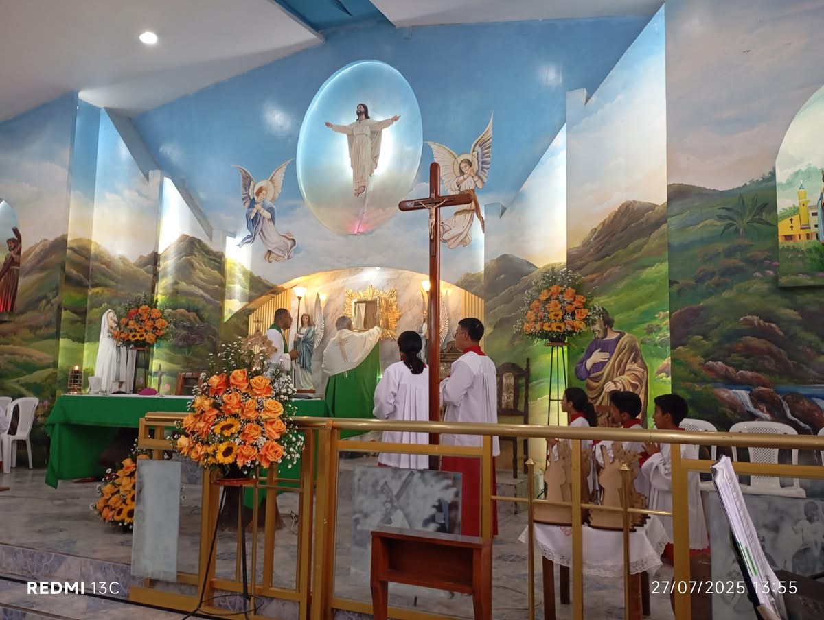 Un nuevo sagrario, un nuevo latido de fe: San Luis de Pambil celebró la presencia viva de Jesús Eucaristía