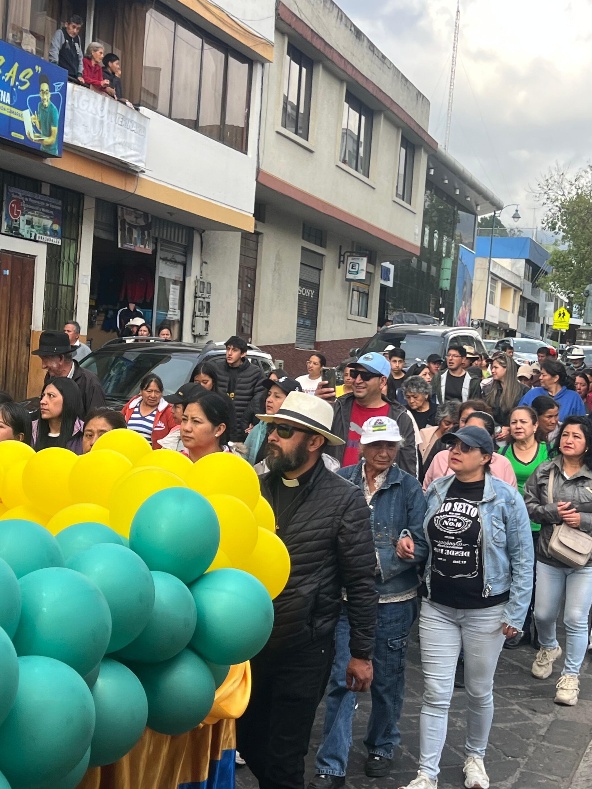 Santa Fe: Guaranda celebra con devoción a Jesús del Gran Poder