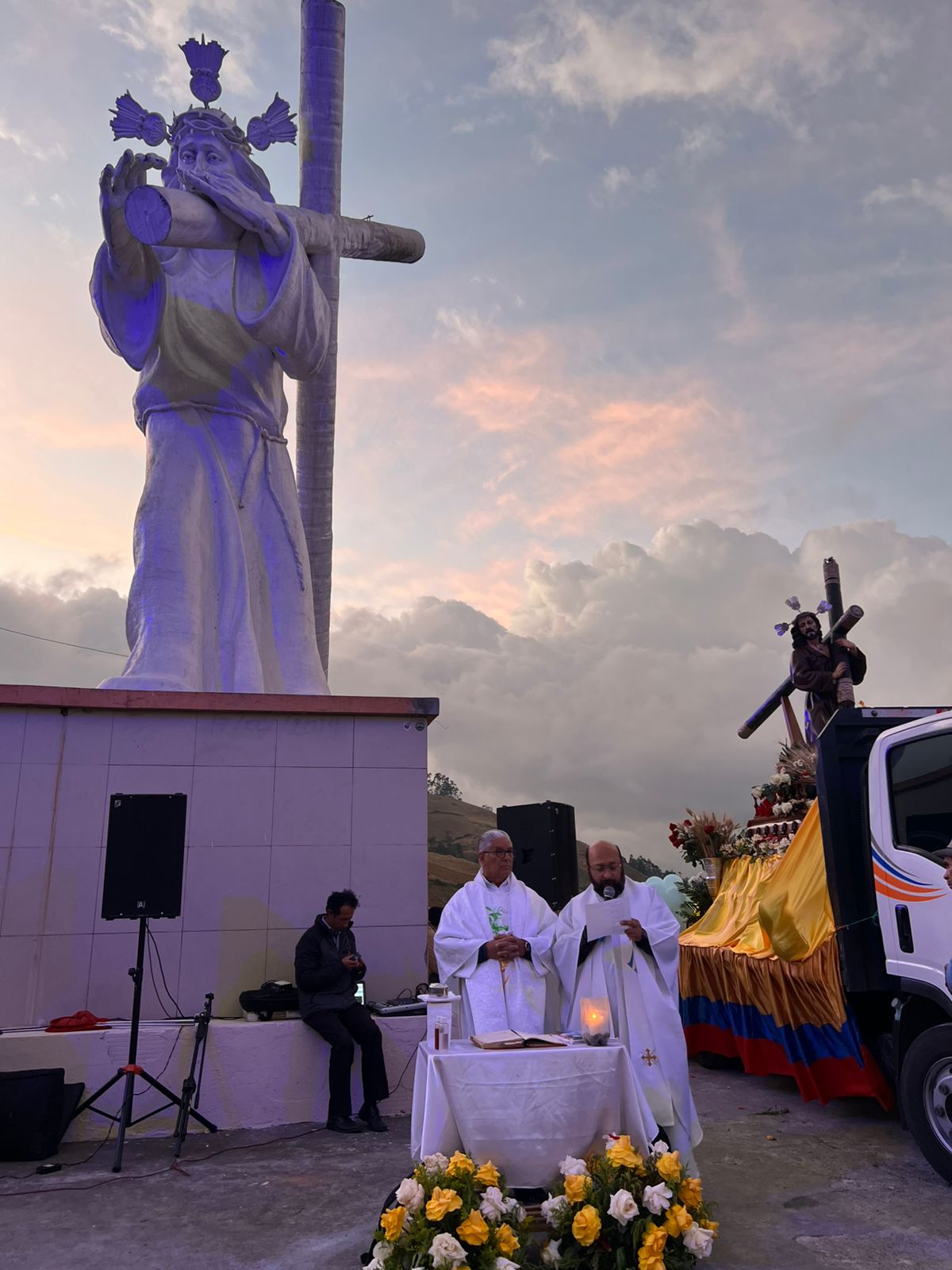 Santa Fe: Guaranda celebra con devoción a Jesús del Gran Poder
