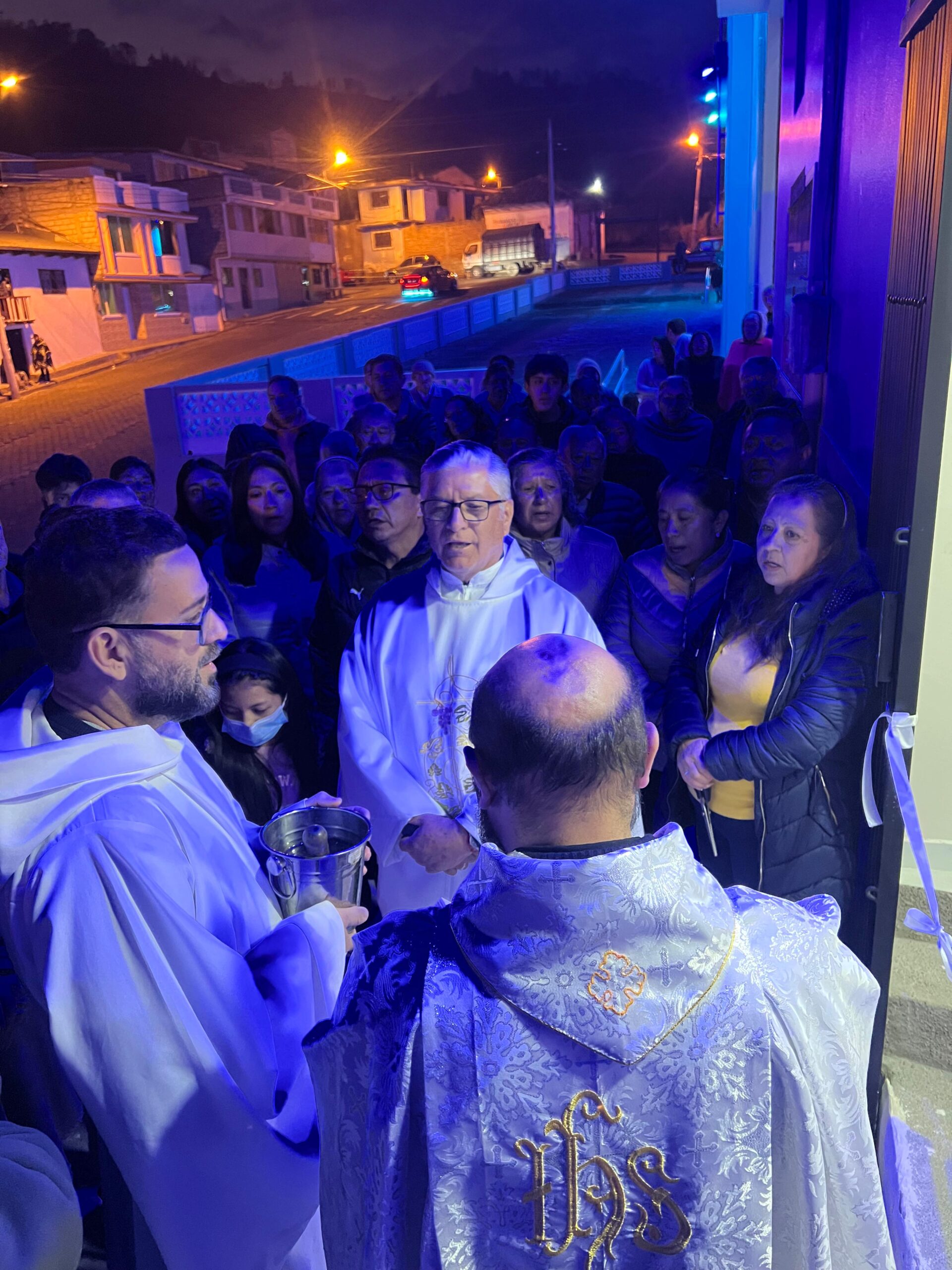 Santa Fe celebra la bendición de un nuevo oratorio en honor a Jesús del Gran Poder y la Virgen del Quinche
