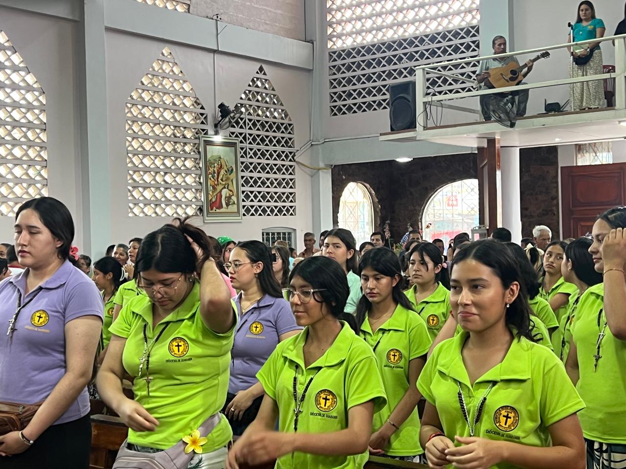 Juventud de Guaranda vive un retiro transformador en las naves