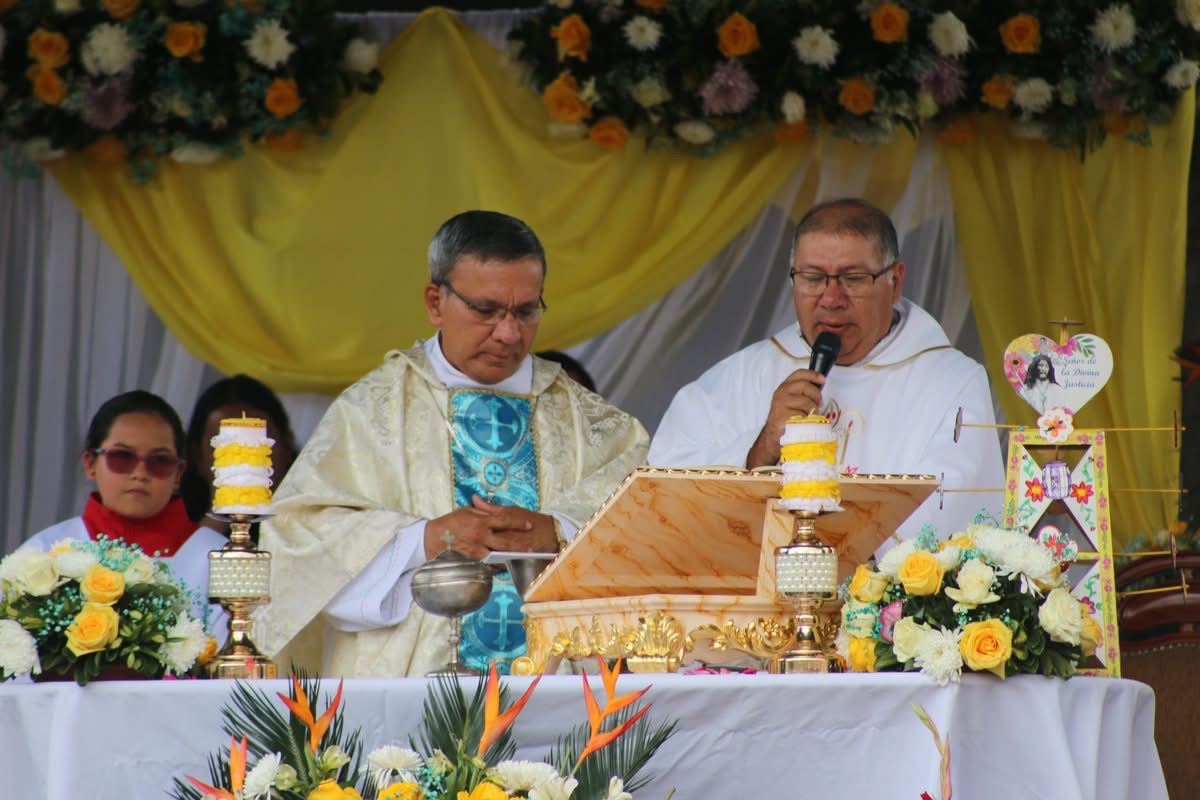 Caminata de fe al Santuario del Señor de la Divina Justicia reunió a miles de corazones creyentes