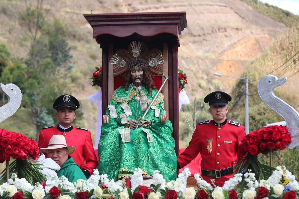 Caminata de fe al Santuario del Señor de la Divina Justicia reunió a miles de corazones creyentes