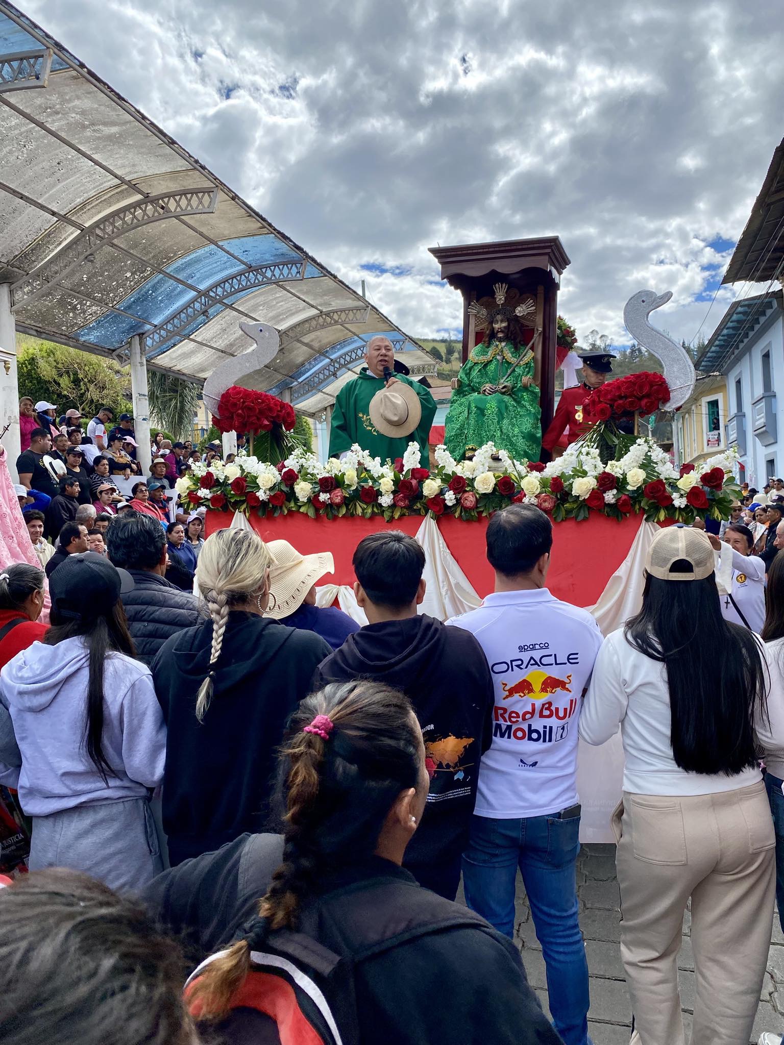 Caminata de fe al Santuario del Señor de la Divina Justicia reunió a miles de corazones creyentes