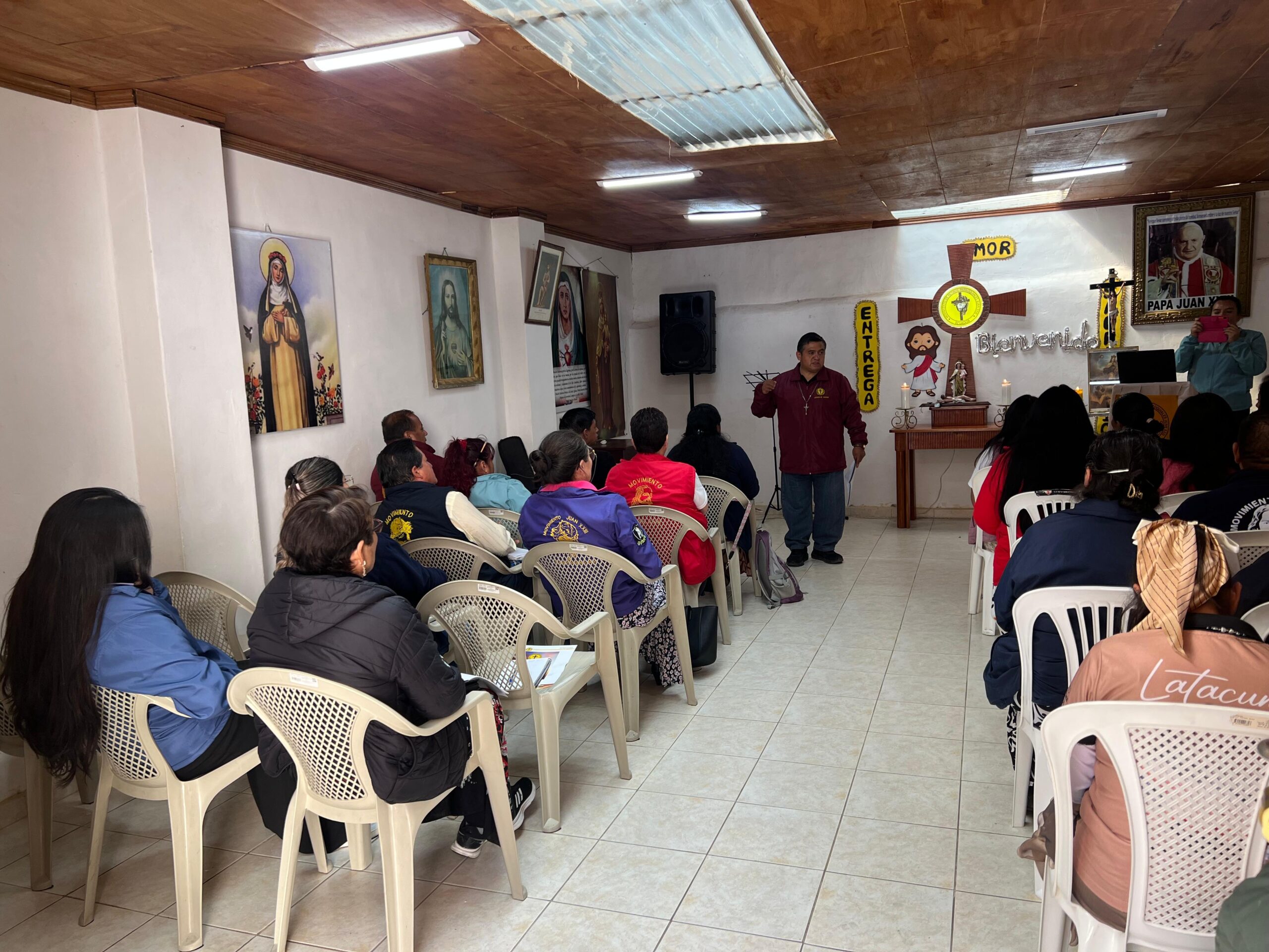 Formación con espíritu: Taller del Movimiento Juan XXIII fortaleció la fe en San Pedro Apóstol