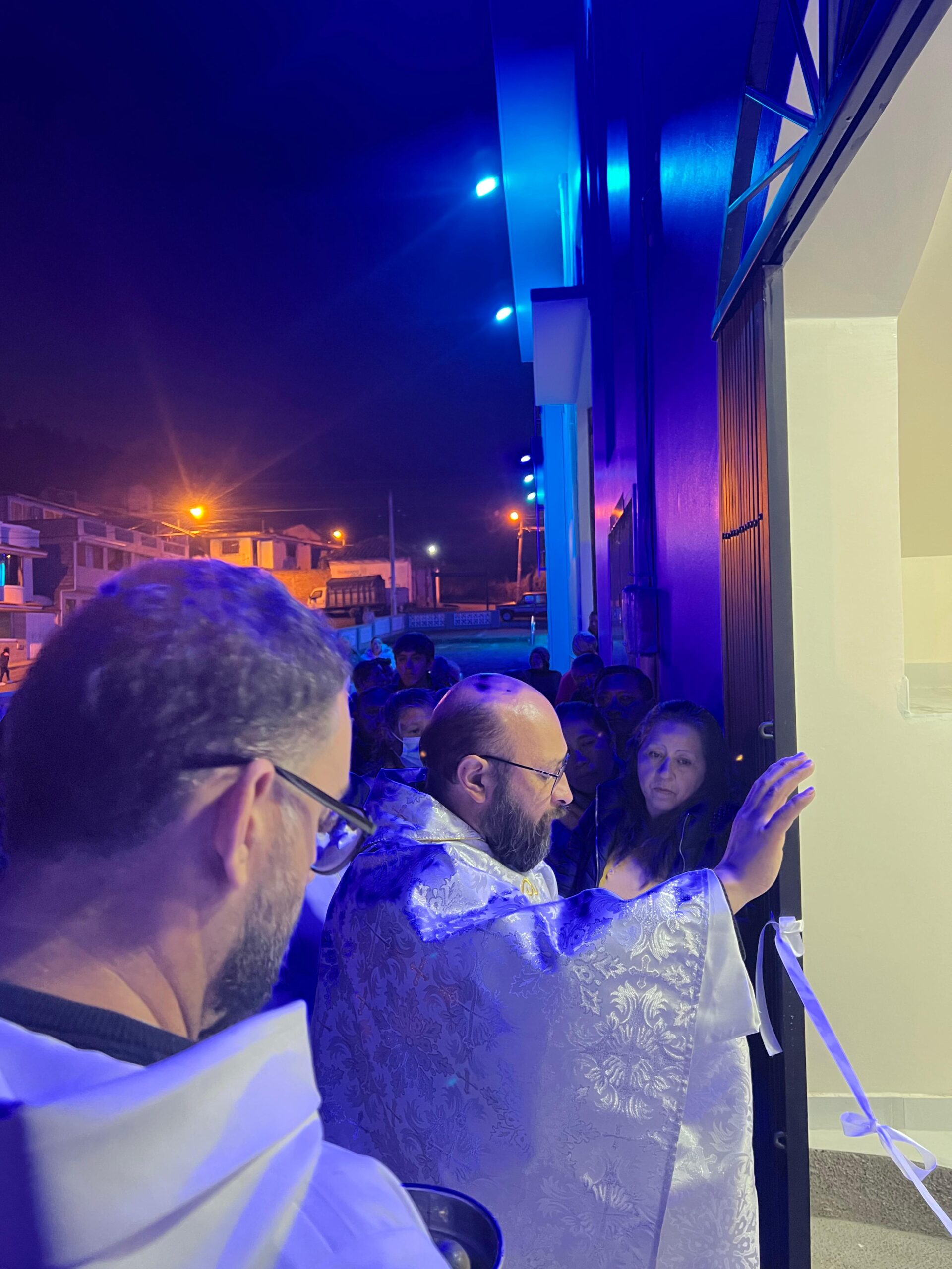 Santa Fe celebra la bendición de un nuevo oratorio en honor a Jesús del Gran Poder y la Virgen del Quinche