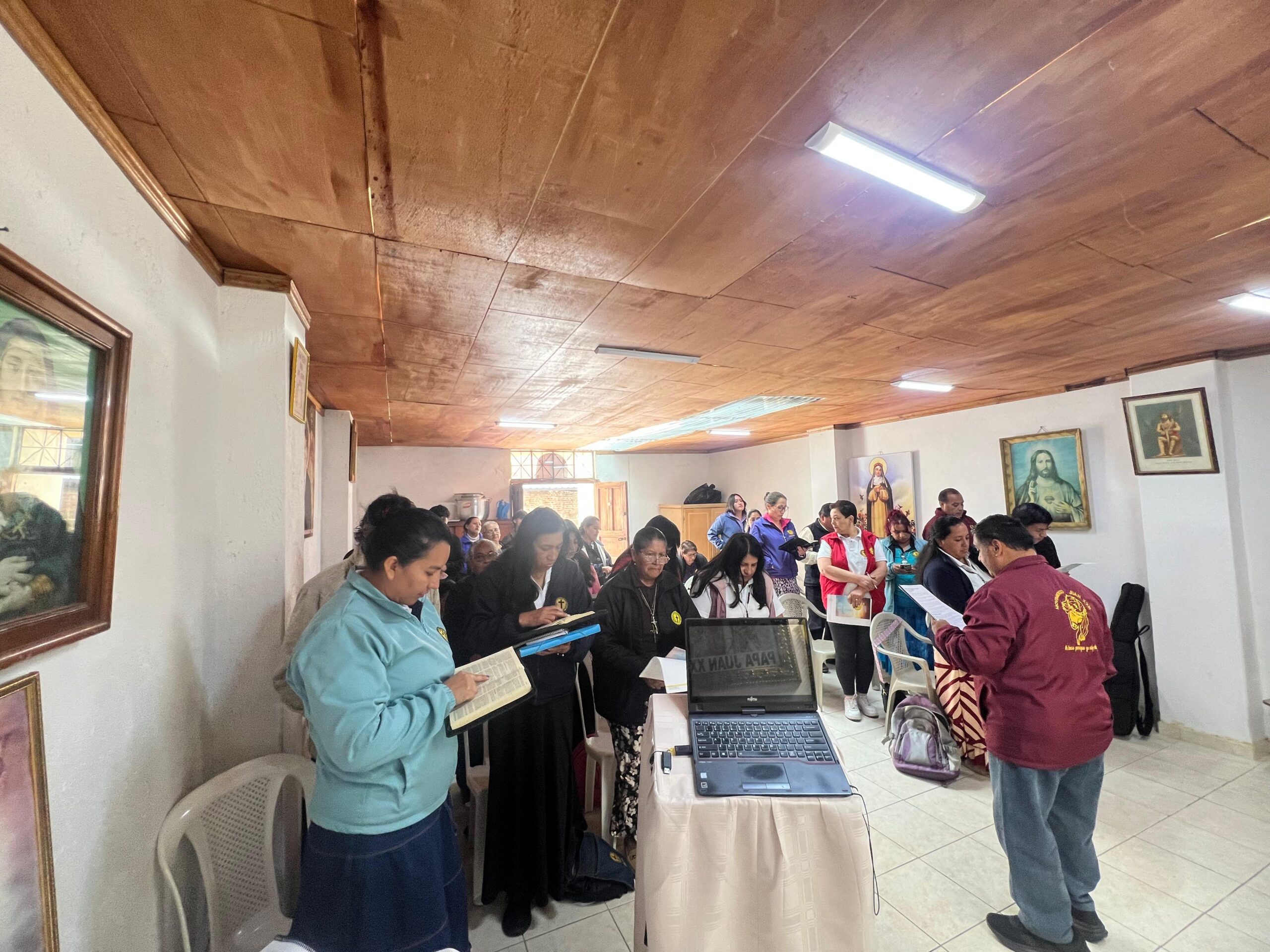 Formación con espíritu: Taller del Movimiento Juan XXIII fortaleció la fe en San Pedro Apóstol