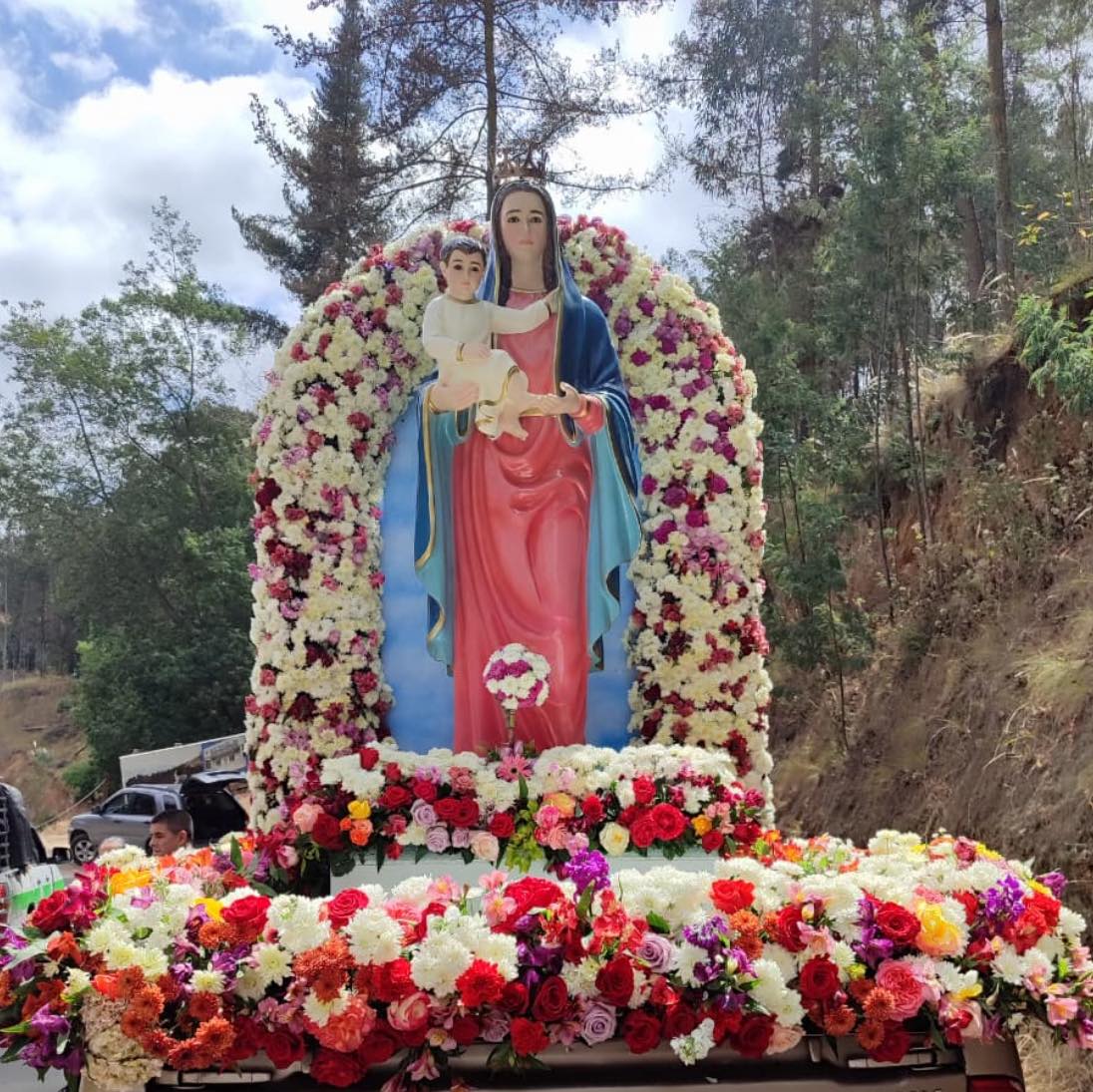 Fe mariana: Jubileo de la vida sacerdotal y religiosa en Guaranda