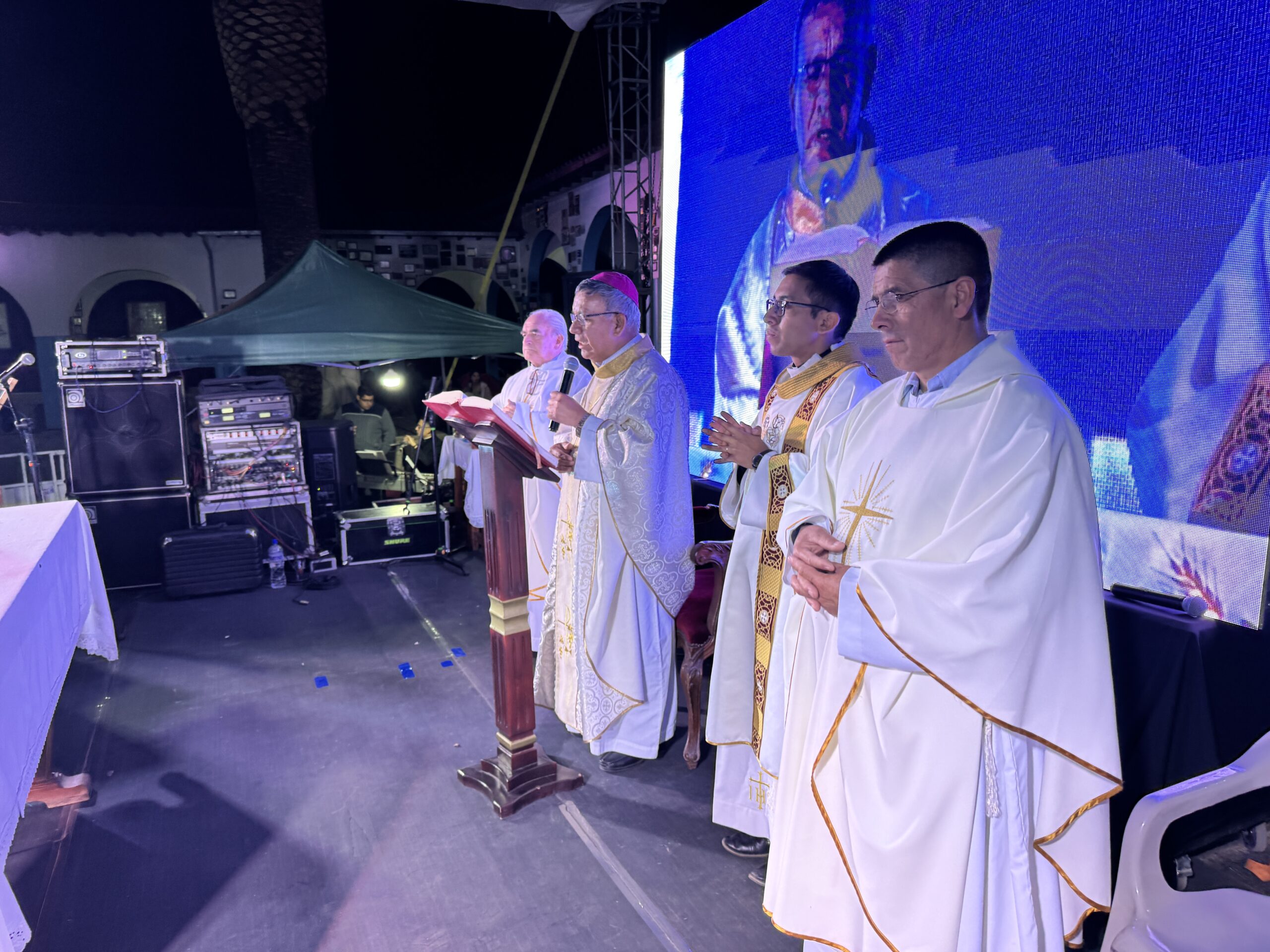 Vísperas solemnes en honor a María Natividad del Guayco