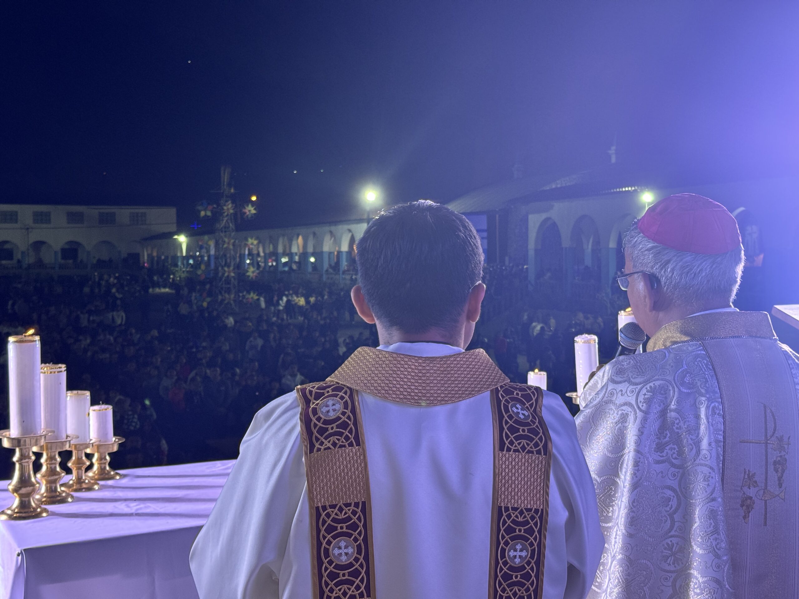 Vísperas solemnes en honor a María Natividad del Guayco